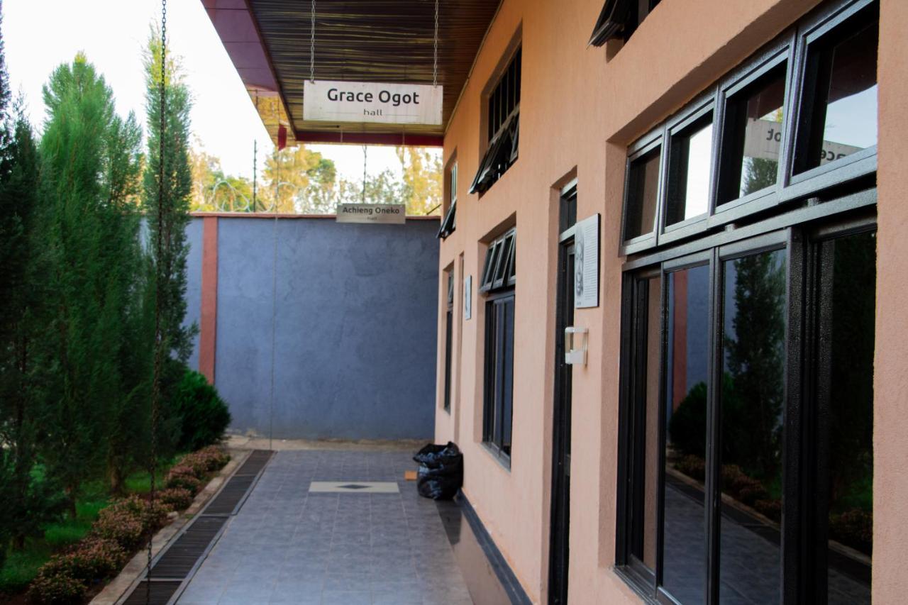 Distinction Gardens Hotel Siaya Exterior photo